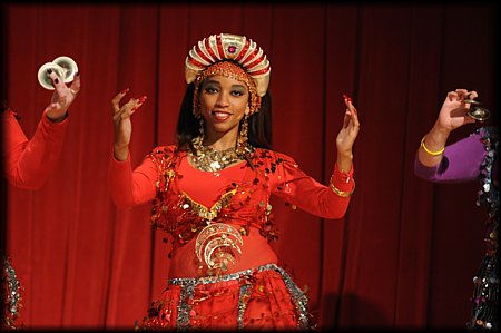 Monifa dances Ghawazi