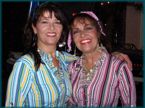 Terry Del Giorno and Alnisa duet at Papa's